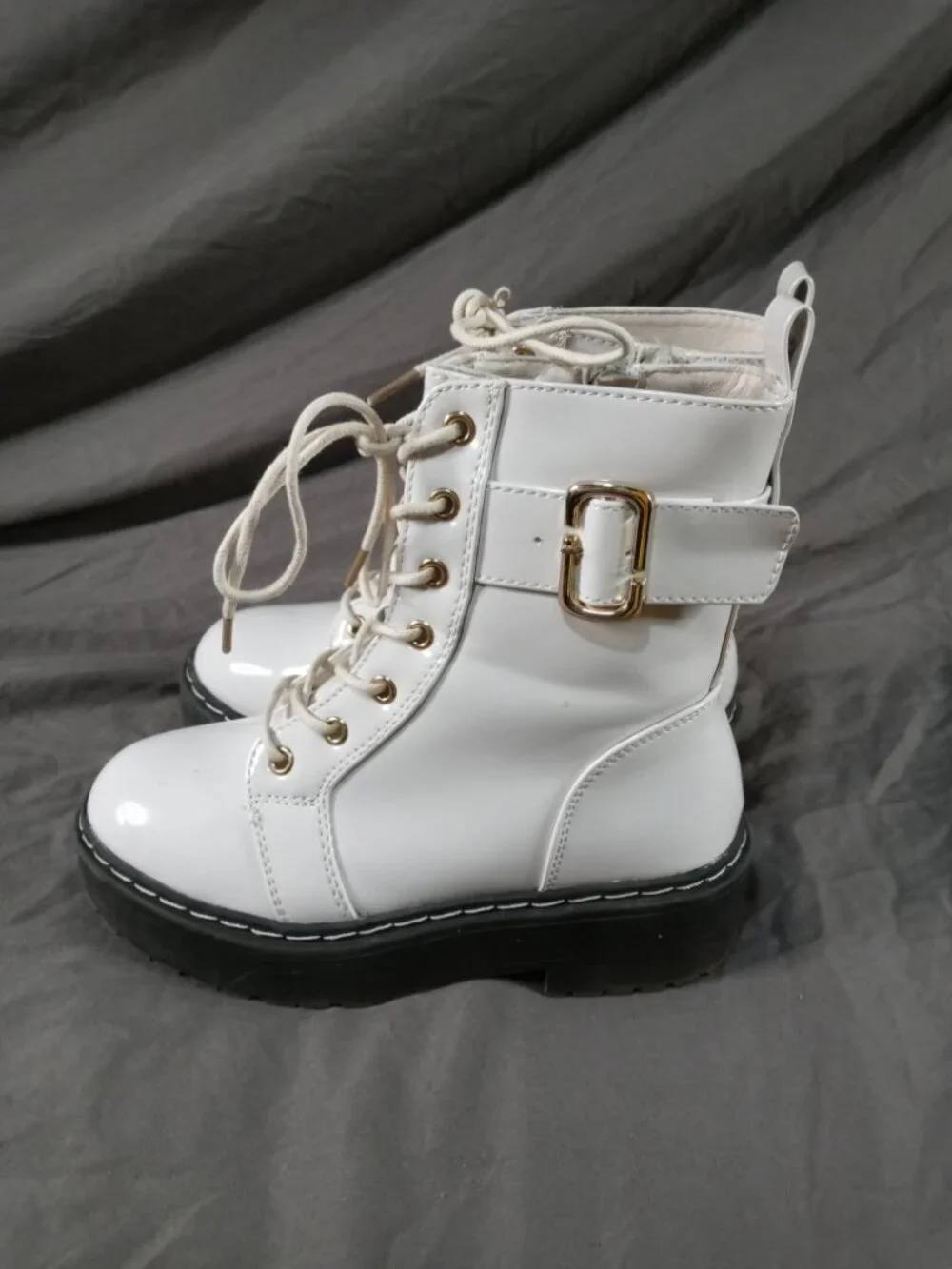 Shein Links Girls Size 1 Ankle Combat Beige/ Black Kids Boots in New Cond w Box